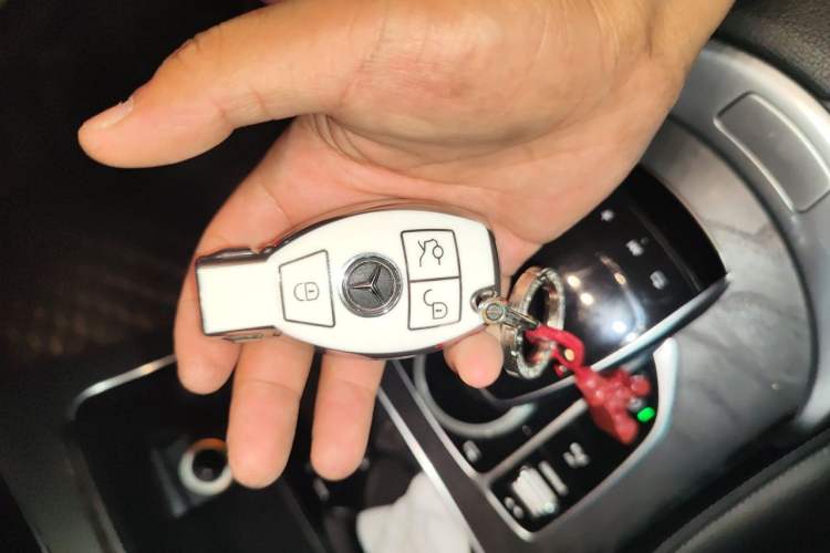 Used Mercedes-Benz C-Class 2017 C 200 L Sport Edition Vehicle Key