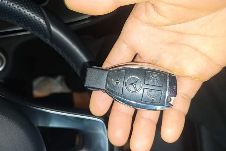Used Mercedes-Benz C-Class 2017 C 180 L Sport Edition Vehicle Key