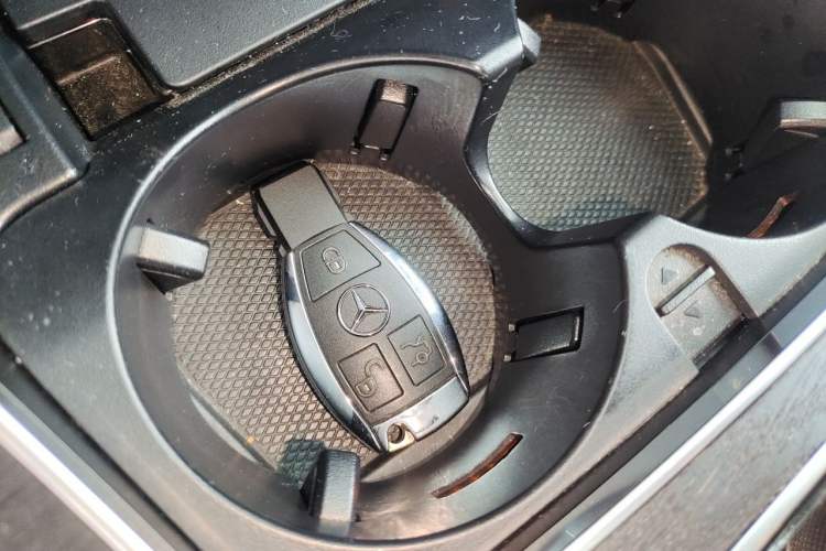 Used Mercedes-Benz C-Class 2017 Facelift C 200 L Sport Edition Vehicle Key