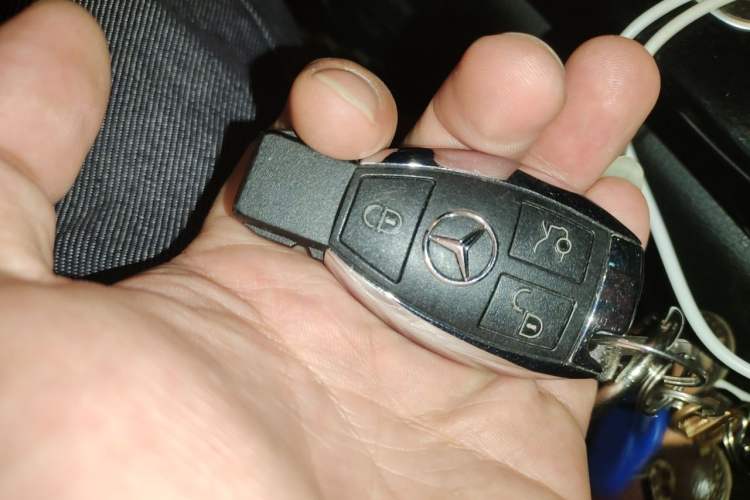 Used Mercedes-Benz C-Class 2017 Restyled C 200 Sport Edition Vehicle Key