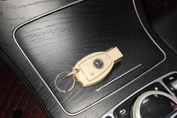 Used Mercedes-Benz C-Class 2017 Restyled C 180 L Fashion Edition Sport Version Vehicle Key