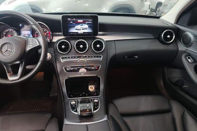 Used Mercedes-Benz C-Class 2017 Restyled C 180 L Fashion Edition Sport Version Audio And AC Panel