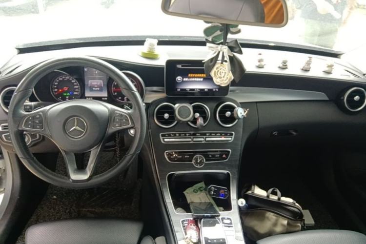 Used Mercedes-Benz C-Class 2017 Restyled C 180 L Fashion Edition Sport Version Center Console