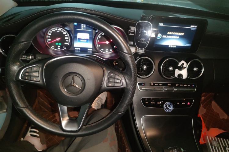 Used Mercedes-Benz C-Class 2017 C 180 L Sport Edition Center Console