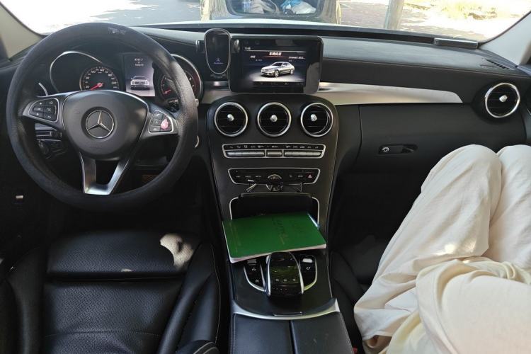 Used Mercedes-Benz C-Class 2017 C 200 L Sport Edition Center Console