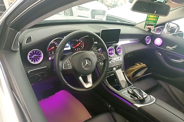 Used Mercedes-Benz C-Class 2017 Restyled C 180 L Fashion Edition Sport Version Center Console