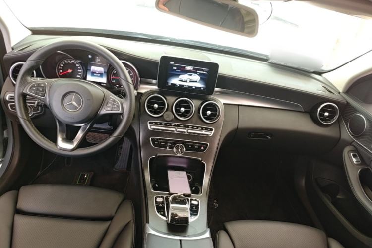 Used Mercedes-Benz C-Class 2017 Restyled C 180 L Fashion Edition Sport Version Center Console