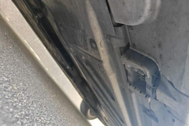 Used Mercedes-Benz C-Class 2017 C 200 L Sport Edition Chassis Front Left