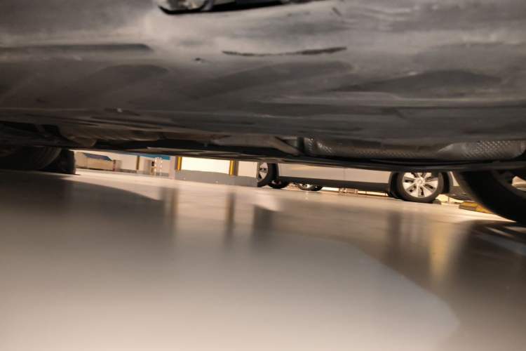 Used Mercedes-Benz C-Class 2017 C 200 L Sport Edition Chassis Rear Left