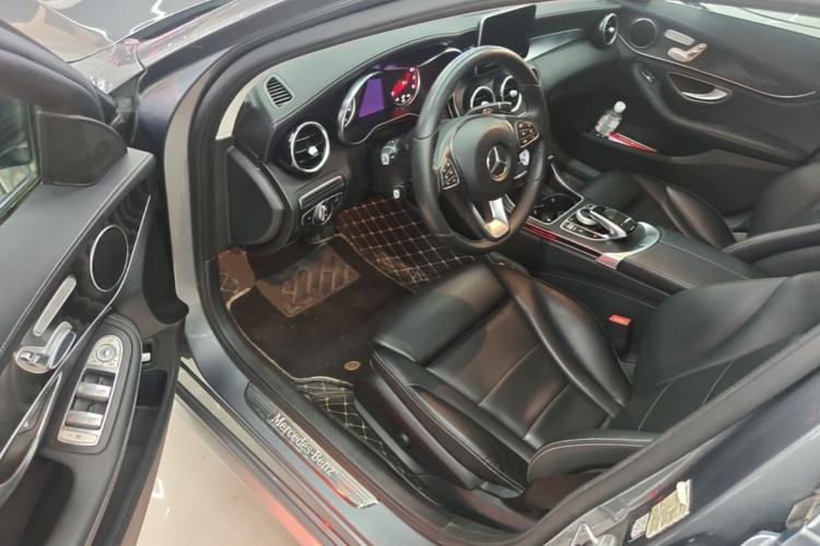 Used Mercedes-Benz C-Class 2017 Facelift C 200 L Sport Edition Driver Seat