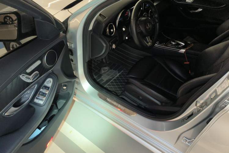 Used Mercedes-Benz C-Class 2017 C 200 L Sport Edition Driver Seat