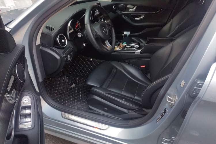 Used Mercedes-Benz C-Class 2017 Facelift C 200 L Sport Edition Driver Seat