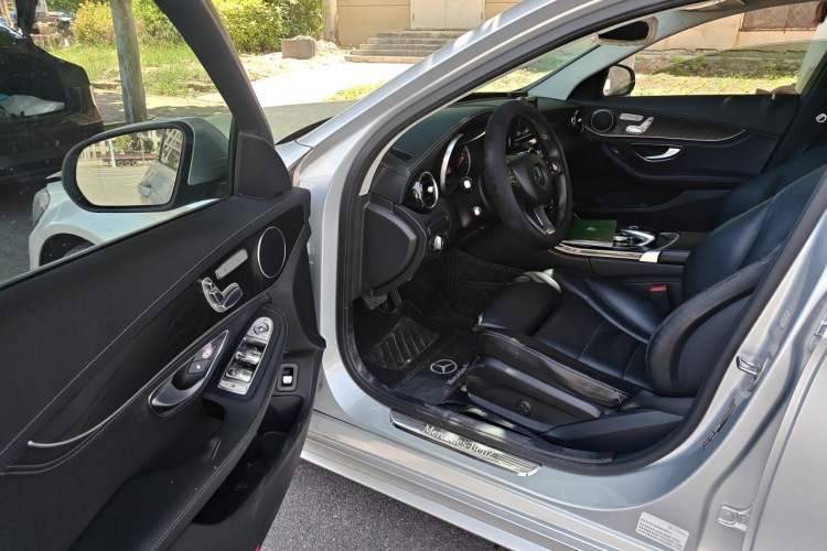 Used Mercedes-Benz C-Class 2017 C 200 L Sport Edition Driver Seat