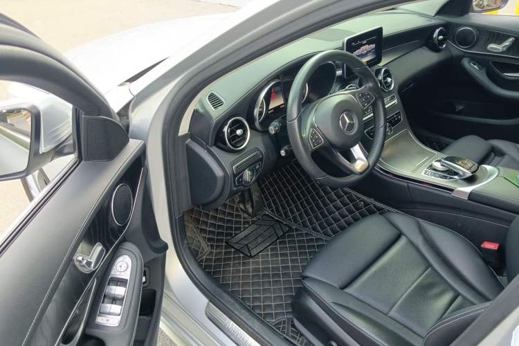 Used Mercedes-Benz C-Class 2017 C 180 L Sport Edition Driver Seat