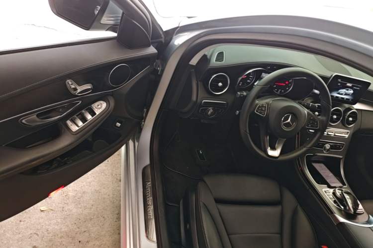 Used Mercedes-Benz C-Class 2017 Restyled C 180 L Fashion Edition Sport Version Driver Seat