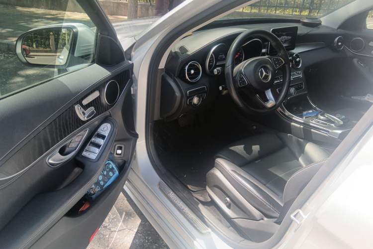 Used Mercedes-Benz C-Class 2017 C 200 L Sport Edition Driver Seat