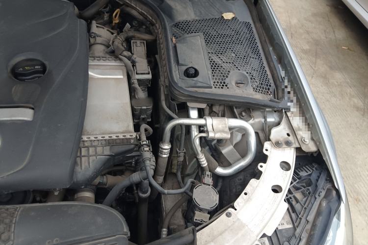 Used Mercedes-Benz C-Class 2017 Facelift C 200 L Sport Edition Engine Bay Left