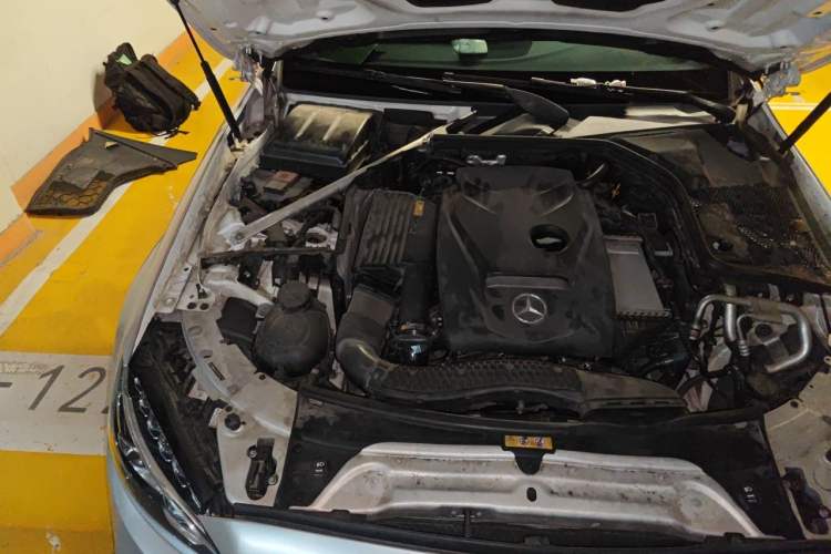 Used Mercedes-Benz C-Class 2017 C 200 4MATIC Coupe Engine Bay Right