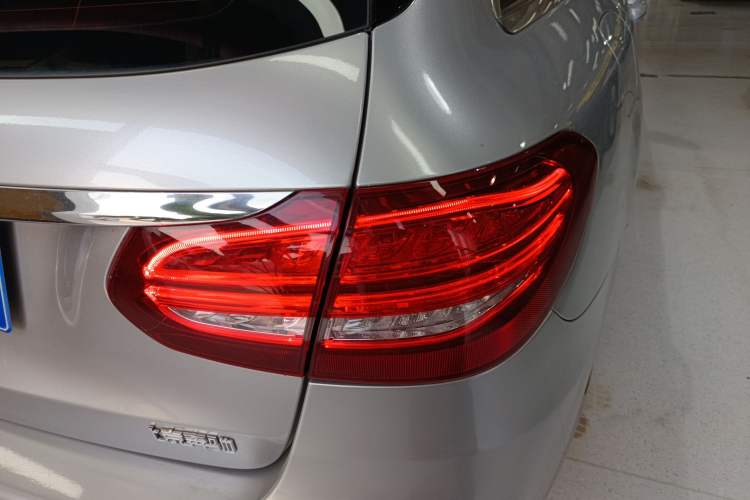 Used Mercedes-Benz C-Class 2017 Facelift C 180 Estate Exterior 6