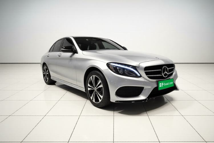 Used Mercedes-Benz C-Class 2017 Facelift C 200 Sport Edition 4MATIC Front Right 45 Deg