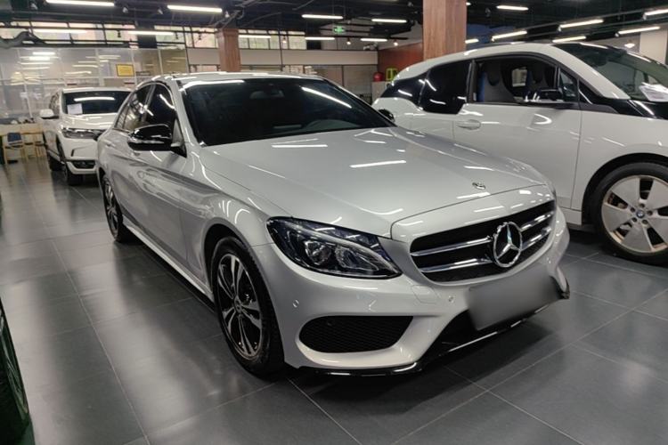 Used Mercedes-Benz C-Class 2017 Restyled C 200 Sport Edition Front Right 45 Deg