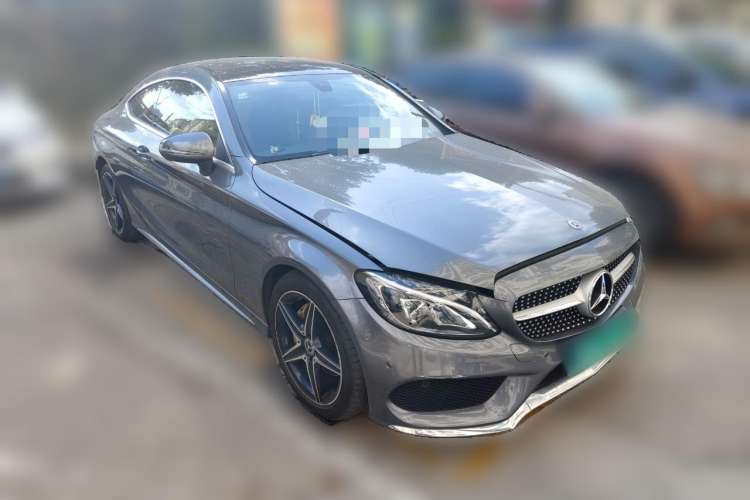 Used Mercedes-Benz C-Class 2017 Facelift C 200 Coupe Front Right 45 Deg