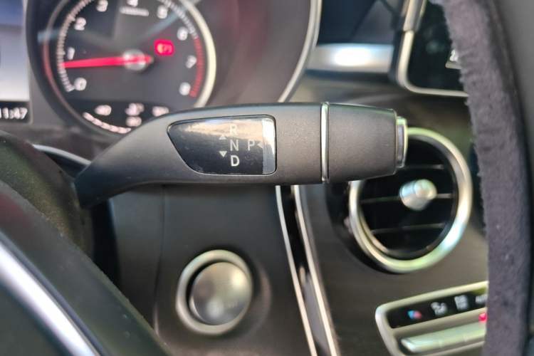 Used Mercedes-Benz C-Class 2017 C 200 L Sport Edition Gear Lever