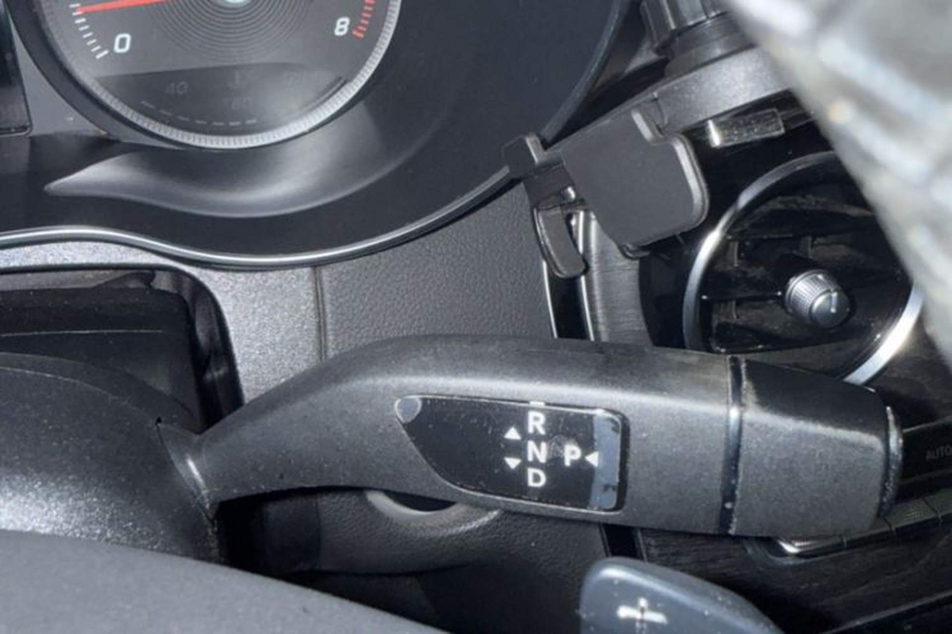 Used Mercedes-Benz C-Class 2017 C 180 L Sport Edition Gear Lever