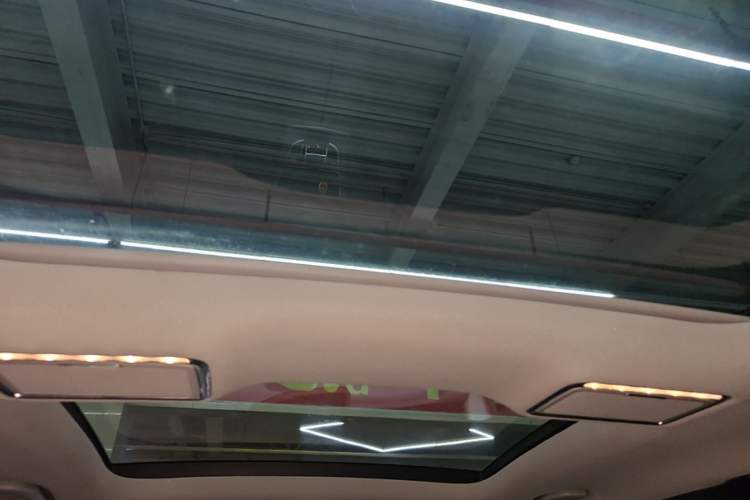 Used Mercedes-Benz C-Class 2017 Facelift C 200 L Sport Edition Headliner