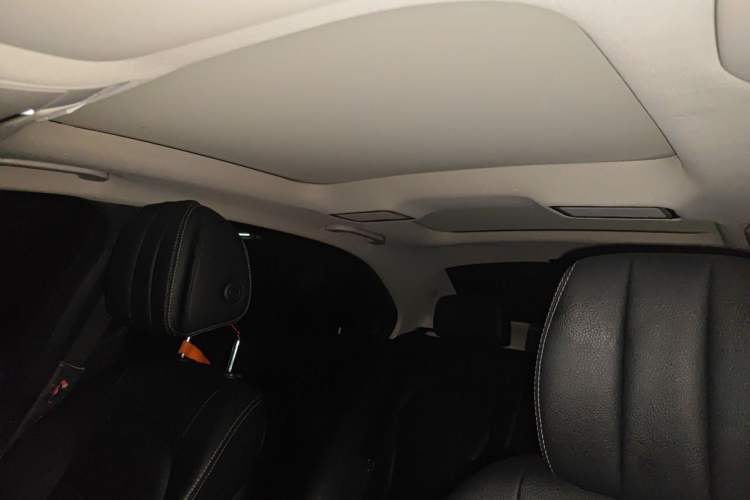 Used Mercedes-Benz C-Class 2017 Facelift C 200 L Sport Edition Headliner