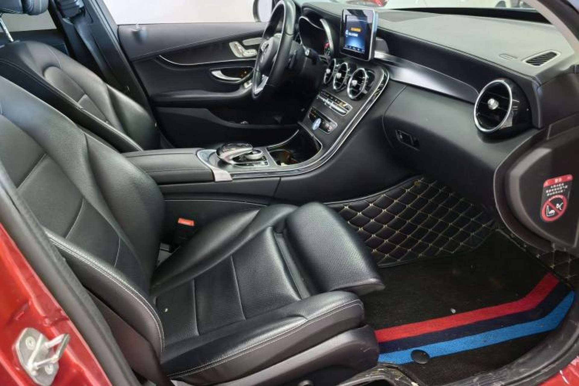 Used Mercedes-Benz C-Class 2017 C 200 L 4MATIC Sport Edition Interior 10