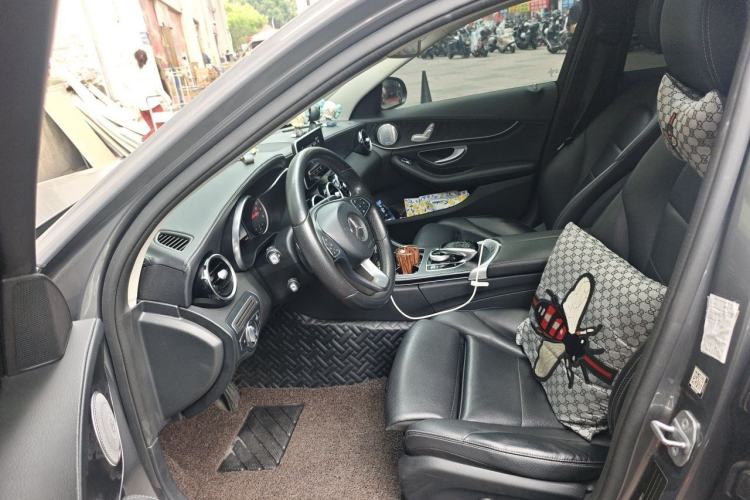 Used Mercedes-Benz C-Class 2017 Revised C 180 L Dynamic Sports Edition Left Front Seat
