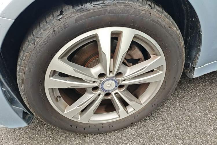 Used Mercedes-Benz C-Class 2017 Facelift C 200 L Sport Edition Left Front Wheel Hub