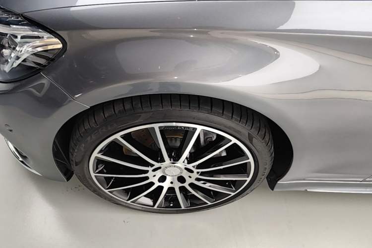 Used Mercedes-Benz C-Class 2017 C 300 Coupe Left Front Wheel Hub