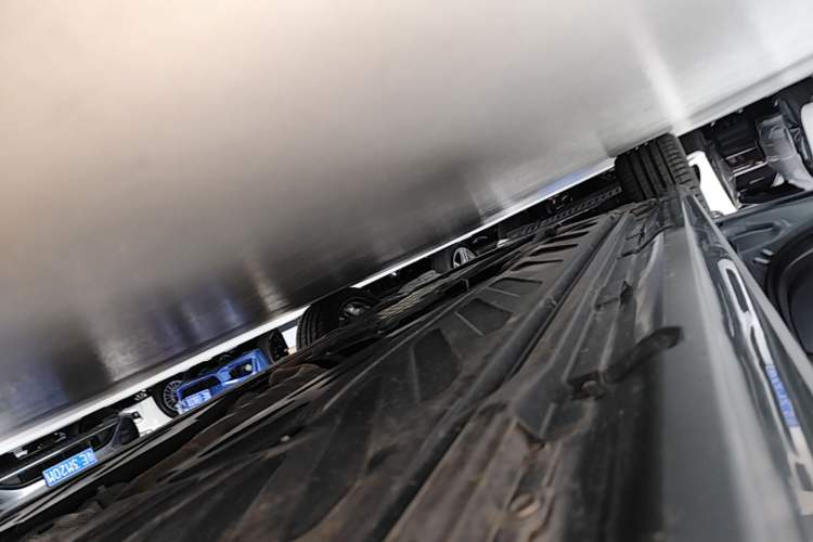 Used Mercedes-Benz C-Class 2017 C 300 Coupe Left Side Sill