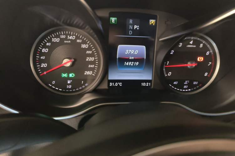 Used Mercedes-Benz C-Class 2017 C 200 L Sport Edition Odometer Close Up