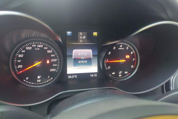 Used Mercedes-Benz C-Class 2017 Facelift C 200 L Sport Edition Odometer Close Up