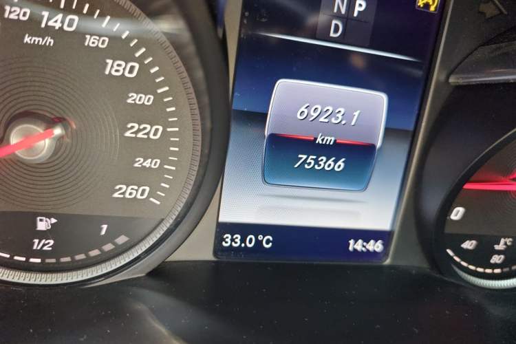 Used Mercedes-Benz C-Class 2017 Revised C 180 L Dynamic Sports Edition Odometer Close Up