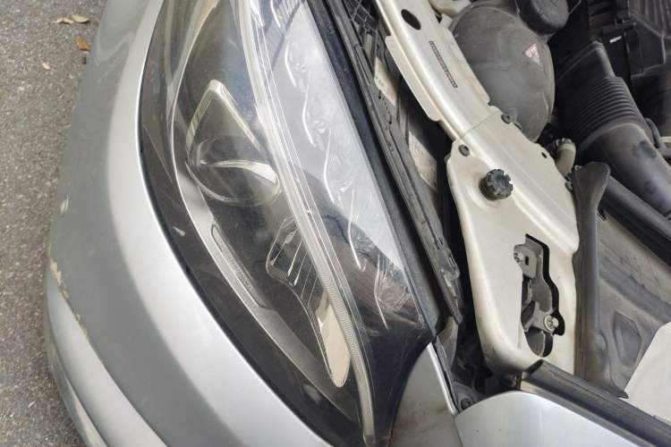 Used Mercedes-Benz C-Class 2017 Restyled C 180 L Fashion Edition Sport Version Right Front Headlight
