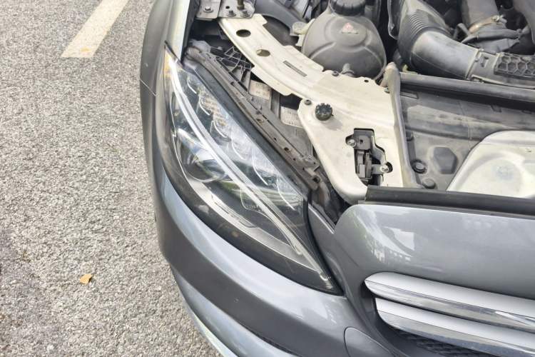 Used Mercedes-Benz C-Class 2017 Restyled C 180 L Fashion Edition Sport Version Right Front Headlight