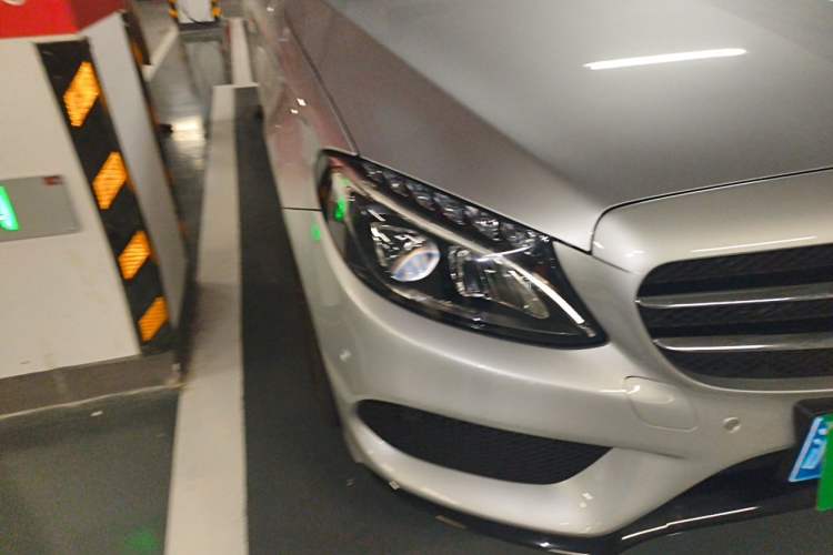 Used Mercedes-Benz C-Class 2017 Restyled C 200 Sport Edition Right Front Headlight