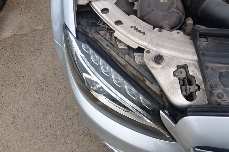 Used Mercedes-Benz C-Class 2017 Facelift C 200 L Sport Edition Right Front Headlight