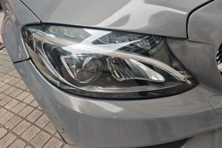 Used Mercedes-Benz C-Class 2017 Revised C 180 L Dynamic Sports Edition Right Front Headlight
