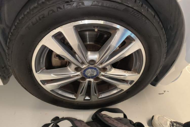 Used Mercedes-Benz C-Class 2017 C 200 L Sport Edition Right Front Wheel Hub