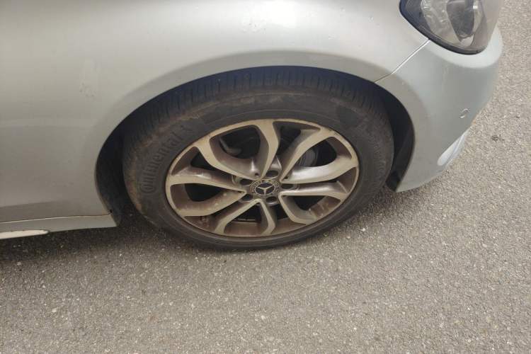 Used Mercedes-Benz C-Class 2017 Restyled C 180 L Fashion Edition Sport Version Right Front Wheel Hub