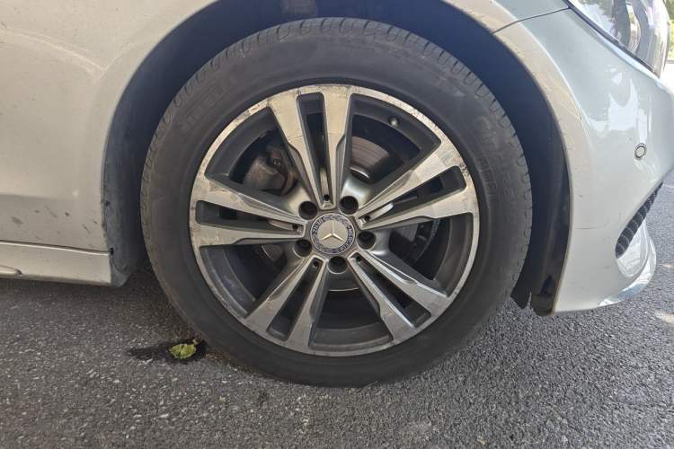 Used Mercedes-Benz C-Class 2017 C 200 L Sport Edition Right Front Wheel Hub