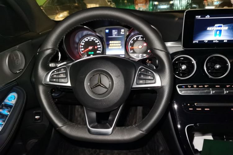 Used Mercedes-Benz C-Class 2017 Facelift C 200 Sport Edition 4MATIC Steering Wheel