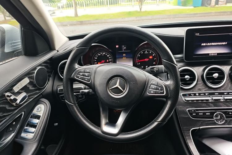 Used Mercedes-Benz C-Class 2017 Facelift C 200 L Sport Edition Steering Wheel