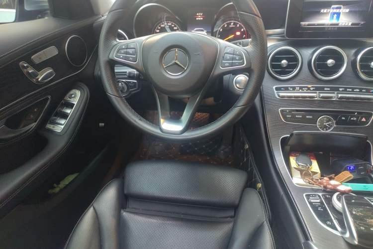 Used Mercedes-Benz C-Class 2017 Facelift C 200 L Sport Edition Steering Wheel