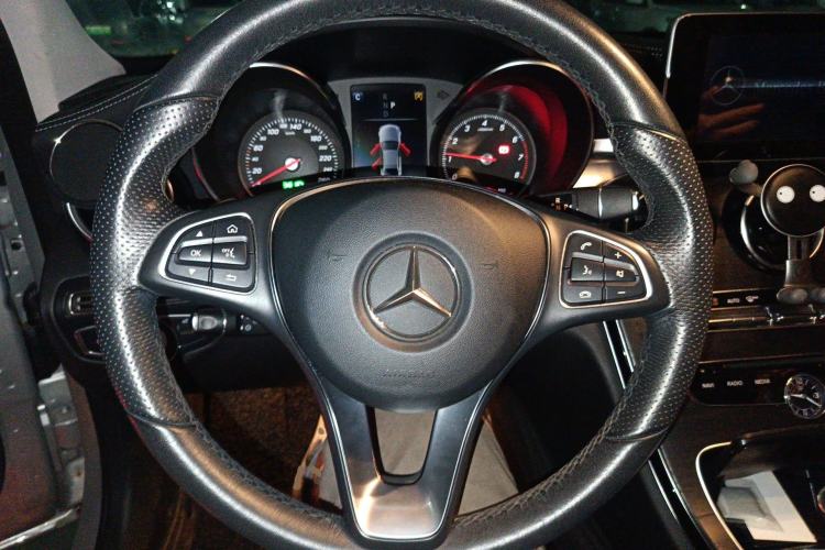 Used Mercedes-Benz C-Class 2017 Facelifted C 180 L Stylish Edition Steering Wheel
